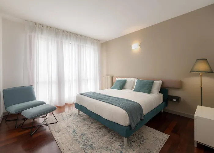 Cullinan Como Lakeview Apartment By Petra Luxury